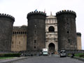 Стены Castel Nuovo